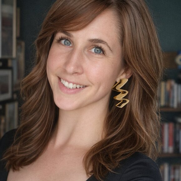 Meet your Posher, Jessica - Picture 1 of 1